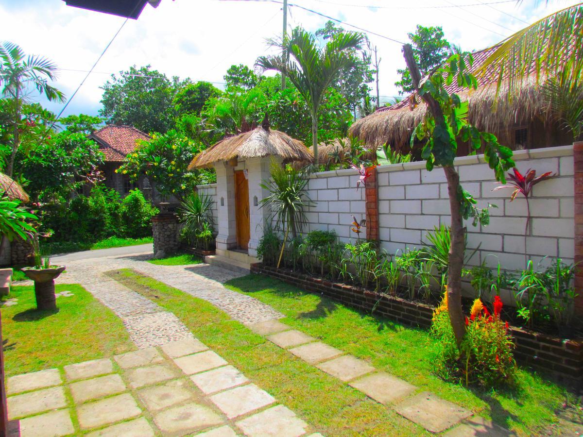 Hotel L'Bulu Menjangan Banyuwedang Exterior foto